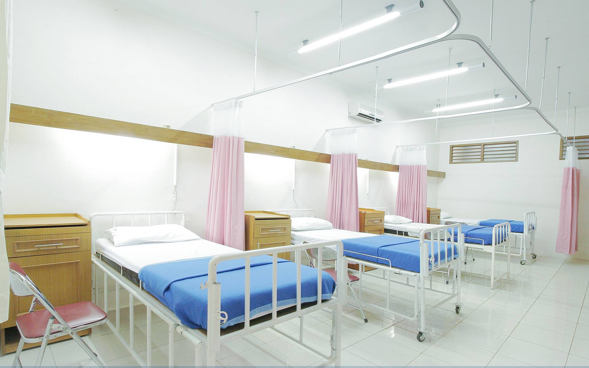 Photo of a hospital