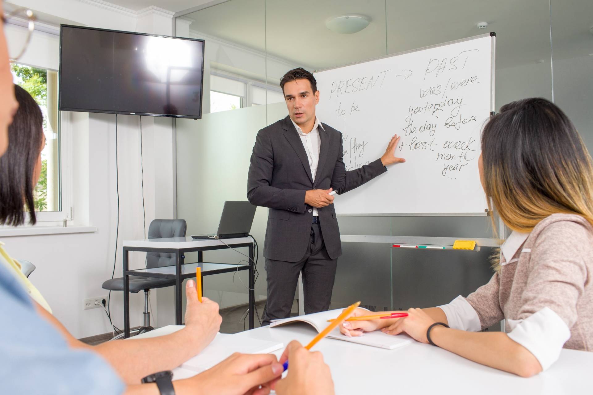 Students learning Japanese